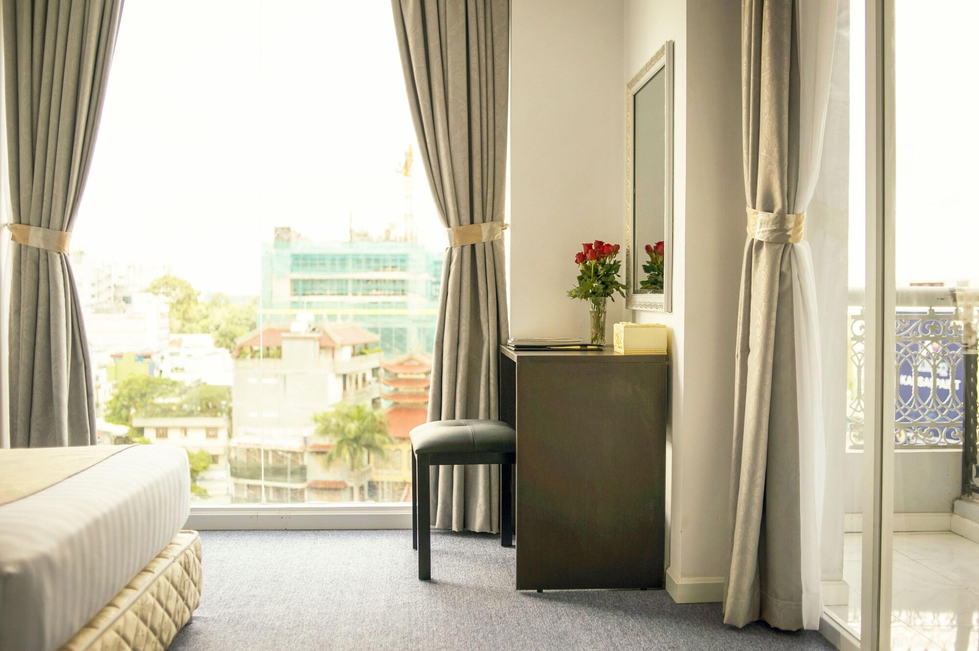 Golden Crown Hotel Hô Chi Minh-Ville Extérieur photo