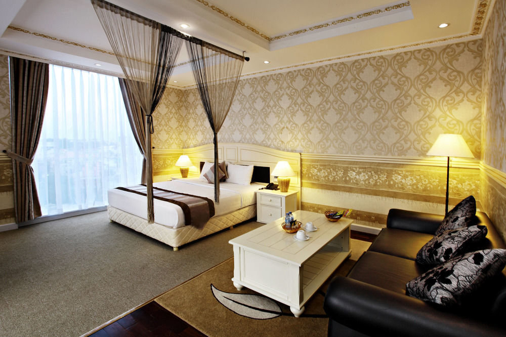 Golden Crown Hotel Hô Chi Minh-Ville Extérieur photo